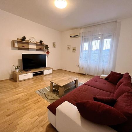 Boutique Family Apartment In The Heart Of City Будапеща Екстериор снимка