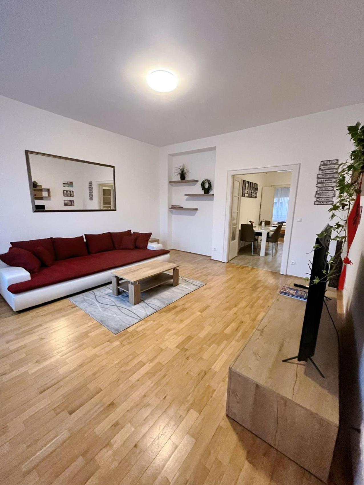 Boutique Family Apartment In The Heart Of City Будапеща Екстериор снимка