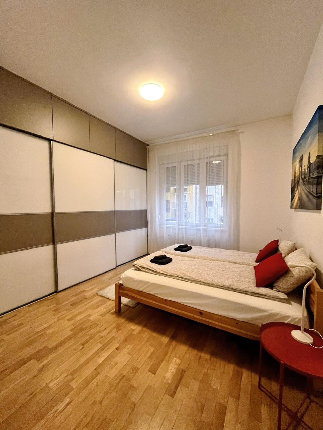 Boutique Family Apartment In The Heart Of City Будапеща Екстериор снимка