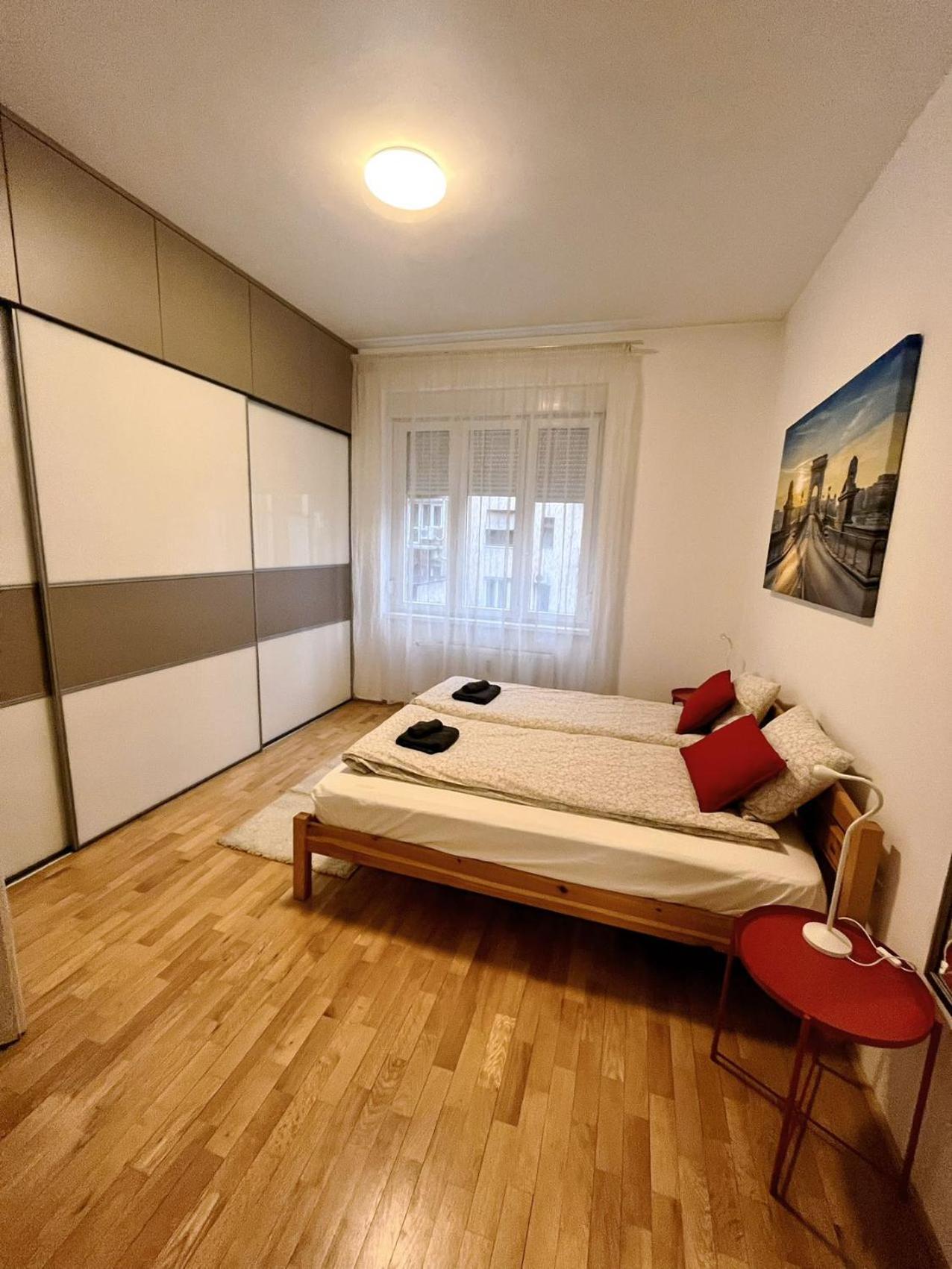 Boutique Family Apartment In The Heart Of City Будапеща Екстериор снимка