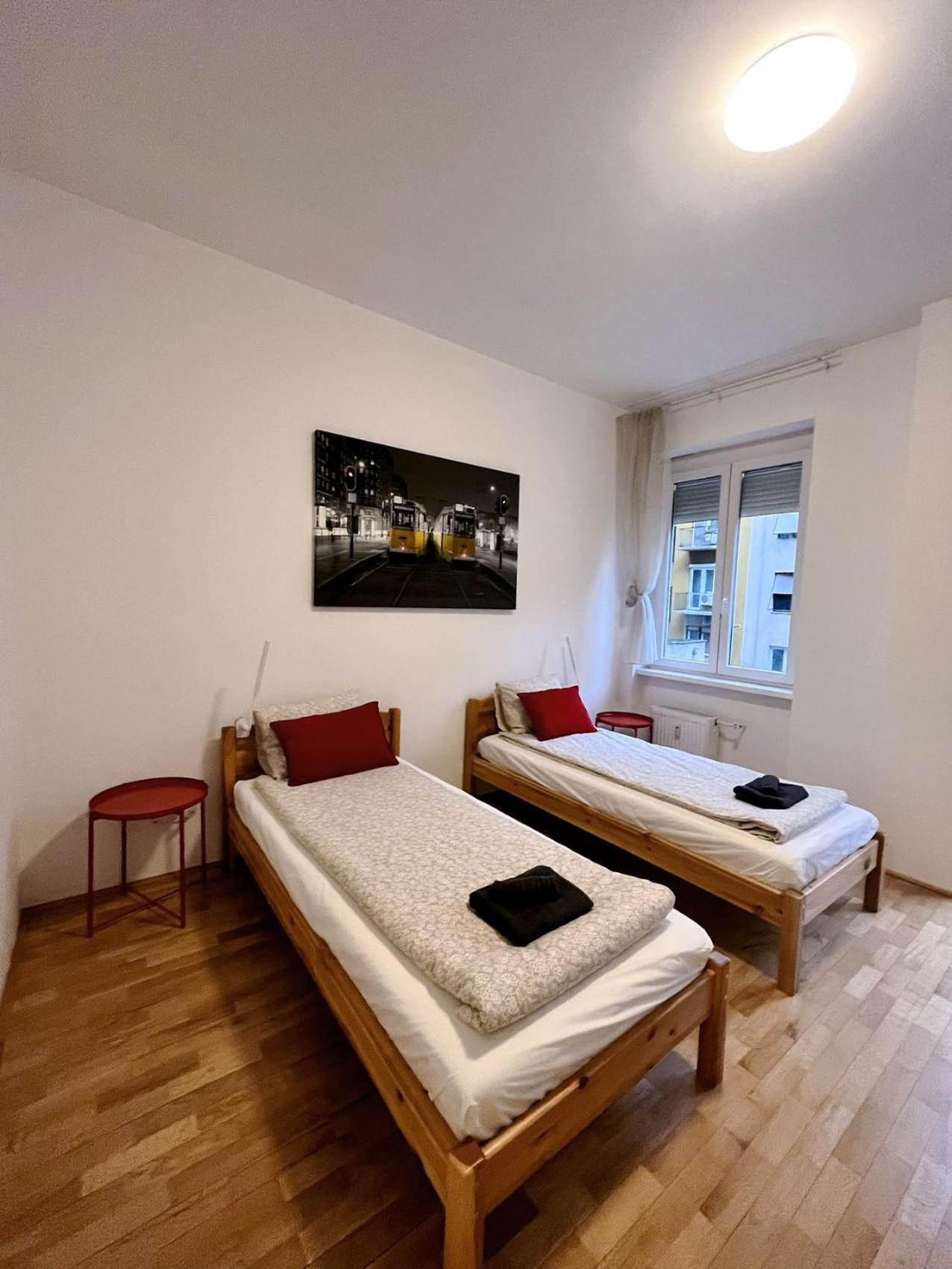 Boutique Family Apartment In The Heart Of City Будапеща Екстериор снимка
