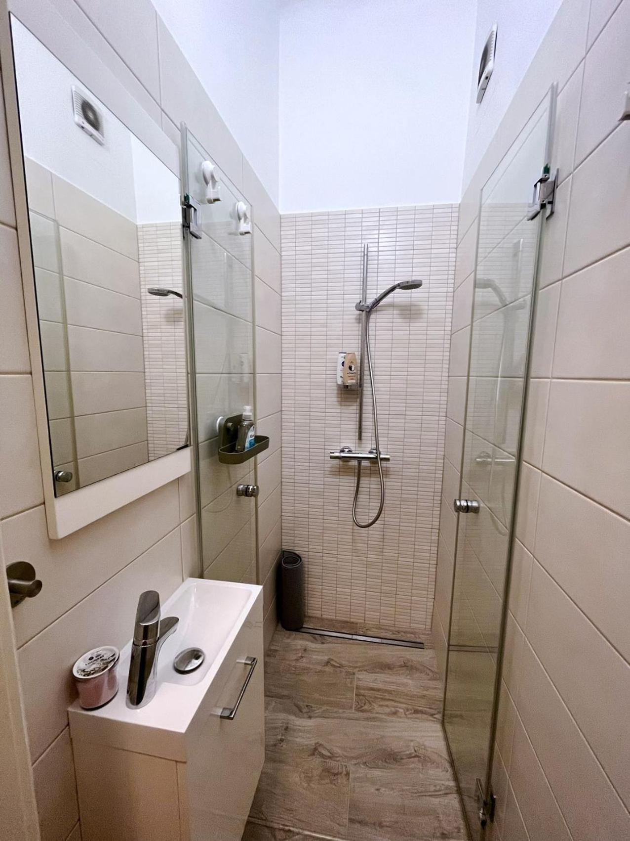 Boutique Family Apartment In The Heart Of City Будапеща Екстериор снимка